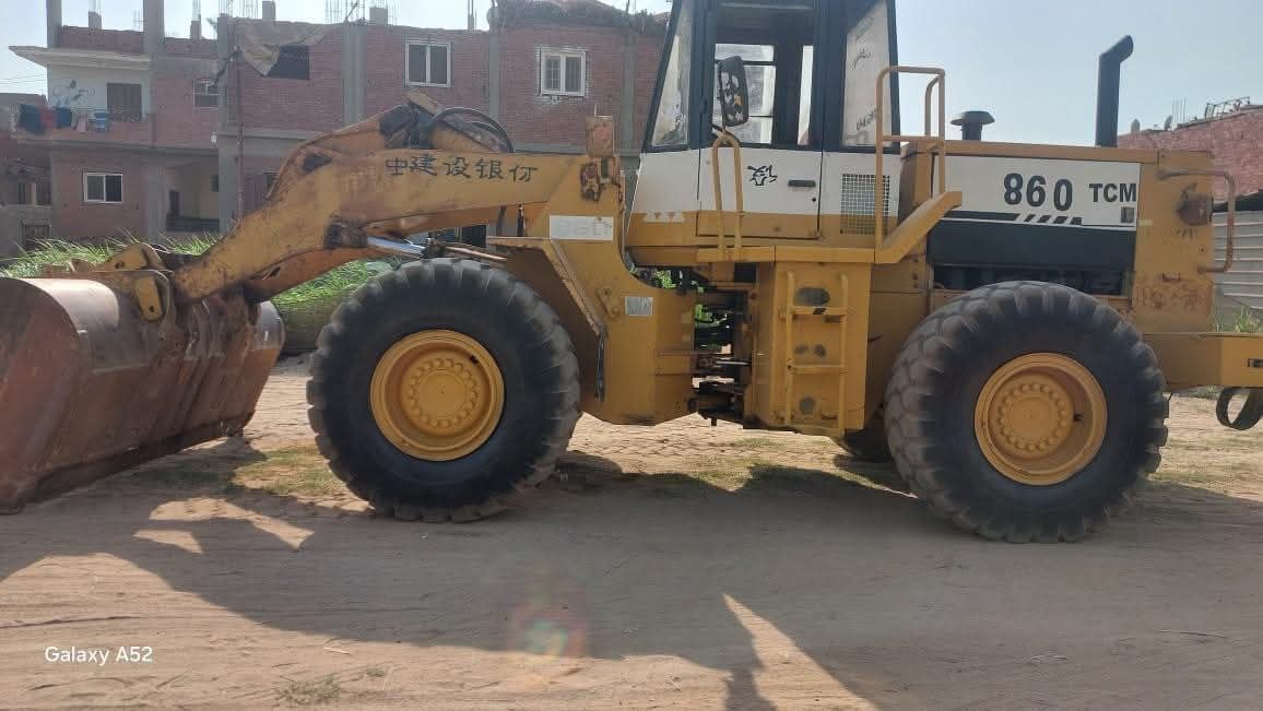 TCM loader for sale in Egypt, TCM 860 model 2000 located in Cairo, the best site for selling heavy equipment in Egypt.