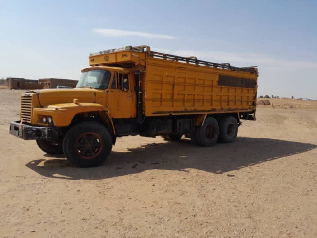 تريلا مرسيدس للبيع في مصر، مرسيدس 340 موديل 1990 تواجد اسكندرية، افضل موقع لبيع المعدات الثقيلة في مصر