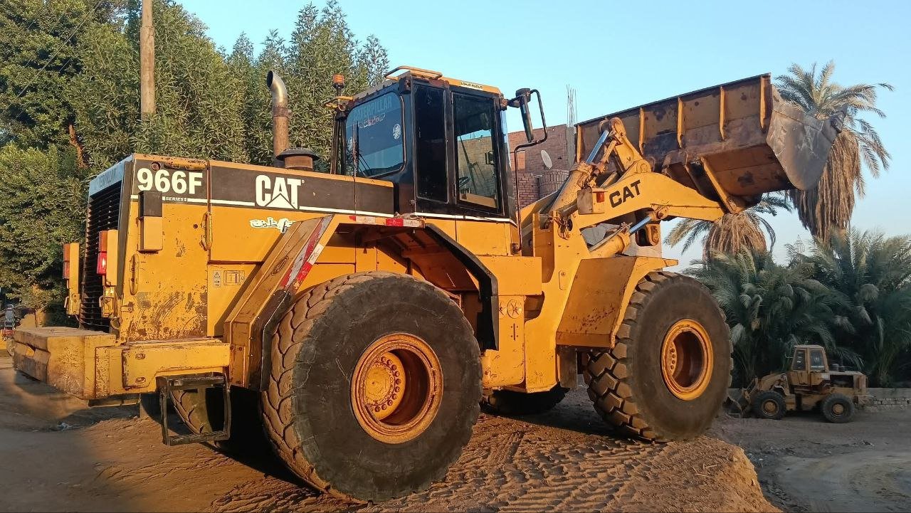 لودر كاتربيلر للبيع في مصر، كاتربيلر 70Fموديل 1997 تواجد القاهرة، افضل موقع لبيع المعدات الثقيلة في مصر