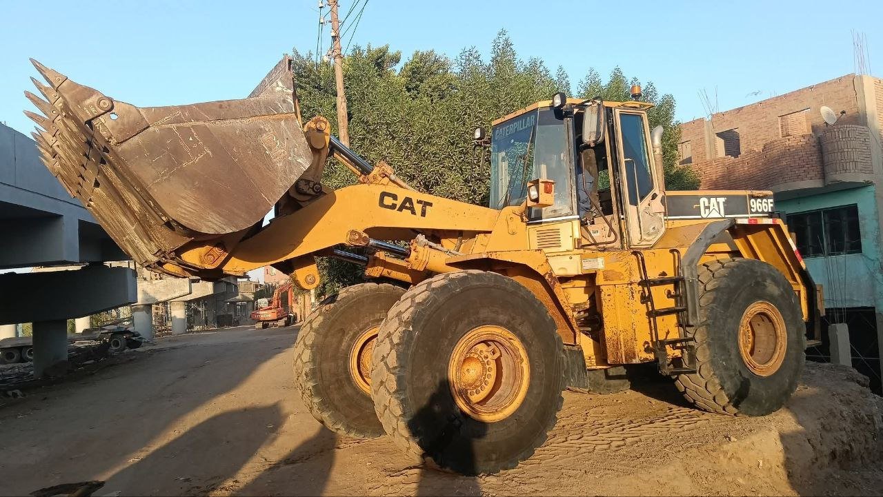 لودر كاتربيلر للبيع في مصر، كاتربيلر 70Fموديل 1997 تواجد القاهرة، افضل موقع لبيع المعدات الثقيلة في مصر