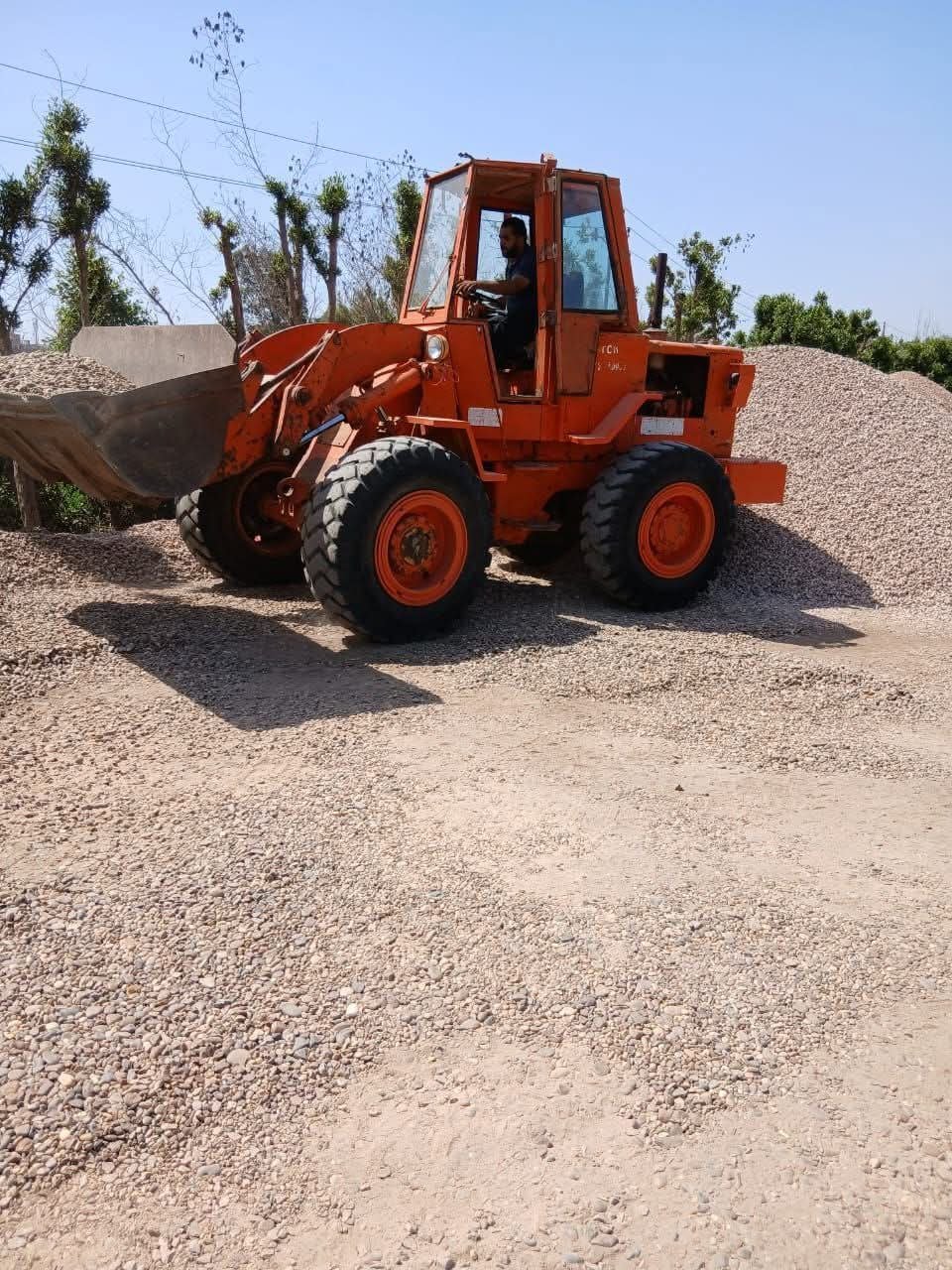 لودر كوماتسو للبيع في مصر، كوماتسو 920 موديل 1995 تواجد اسكندرية، افضل موقع لبيع المعدات الثقيلة في مصر