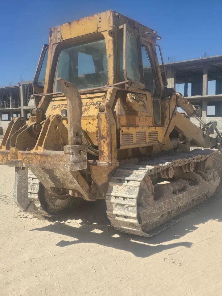 Caterpillar loader for sale in Egypt, Caterpillar 977 model 1980, located in Cairo, the best site for selling heavy equipment in Egypt