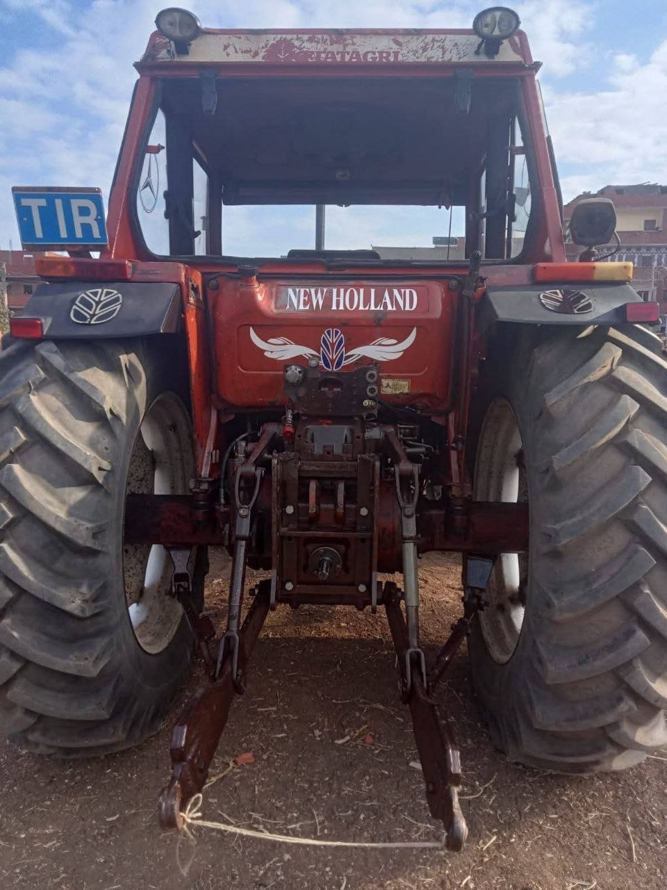 New Holland tractor for sale in Egypt, New Holland 90, model 1996, located in Giza. The best site for selling heavy equipment in Egypt.