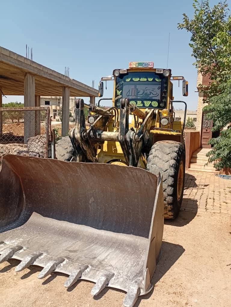 Volvo loader for sale in Egypt, Komatsu 846 model 1979 located in Cairo, the best site for selling heavy equipment in Egypt