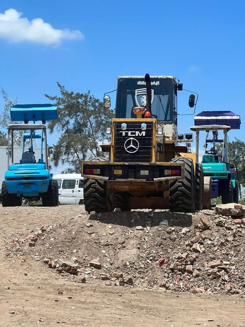 TCM loader for sale in Egypt, TCM 90 model 1994 located in Giza, the best site for selling heavy equipment in Egypt