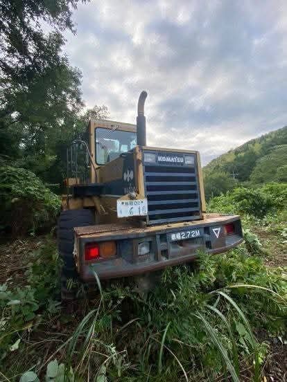 لودر كوماتسو للبيع في مصر، كوماتسو 300 موديل 2008 تواجد المنصورة، افضل موقع لبيع المعدات الثقيلة في مصر