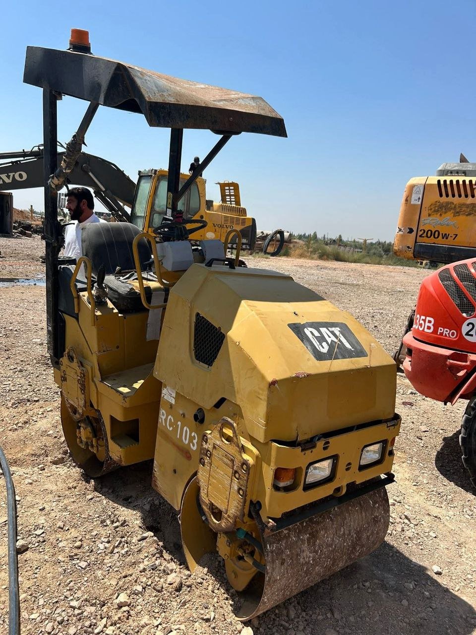 Caterpillar Roller for sale in Egypt, Caterpillar 103 model 2009 available in Cairo, the best site for selling heavy equipment in Egypt