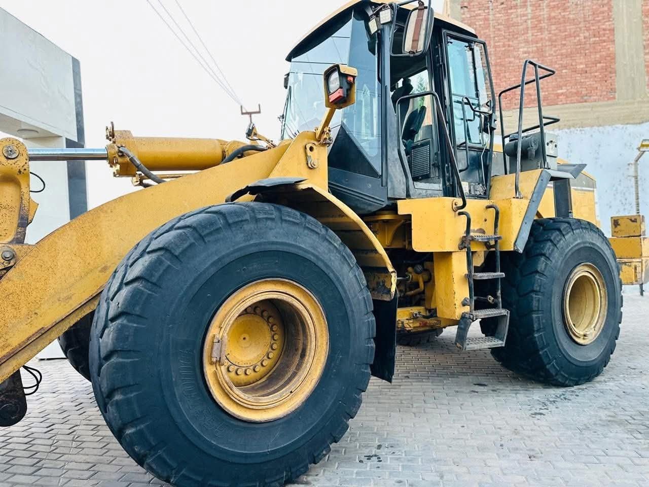 لودر كاتربلر للبيع في مصر، كاتربلر G72 موديل 2005 تواجد القاهرة، افضل موقع لبيع المعدات الثقيلة في مصر