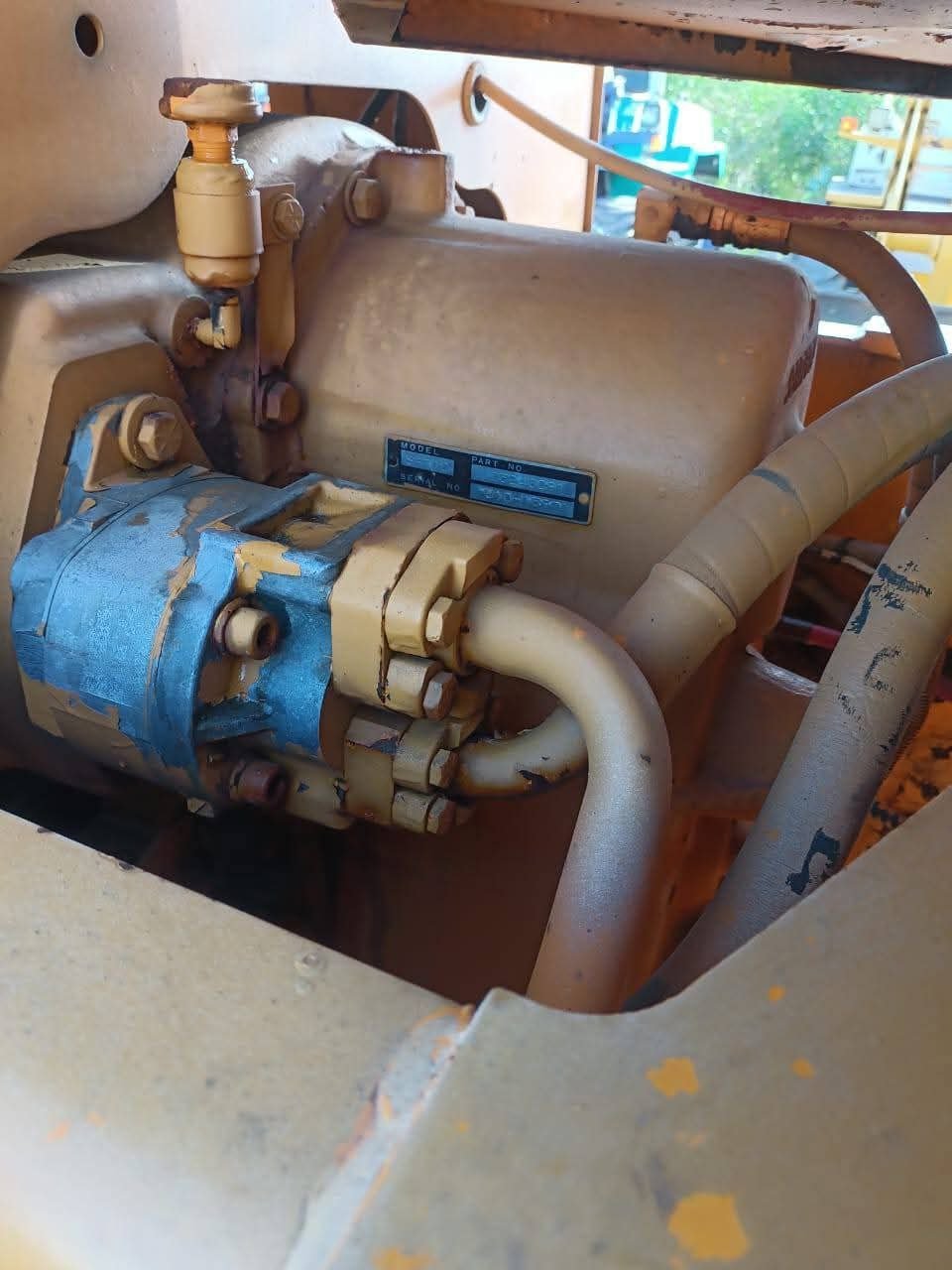 Komatsu loader for sale in Egypt, Komatsu 510 model 2003 located in Cairo, the best site for selling heavy equipment in Egypt