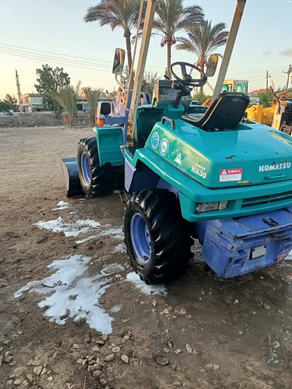 Komatsu loader for sale in Egypt, Komatsu 30 model 1998 located in Giza, the best site for selling heavy equipment in Egypt