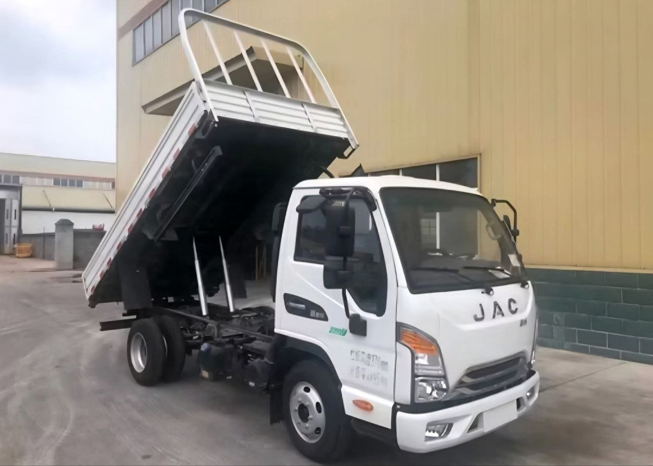 Jac truck for sale in Egypt, Jac 120 model 2010, exported from Jordan to Egypt, the best website for selling heavy equipment in Egypt
