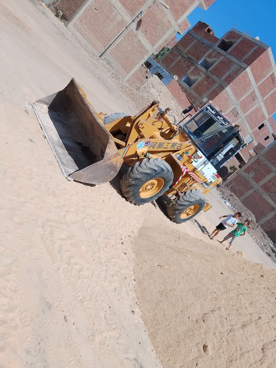 Loader for sale in Egypt, TCM 830 model 1996, located in Cairo. The best site for selling heavy equipment in Egypt.