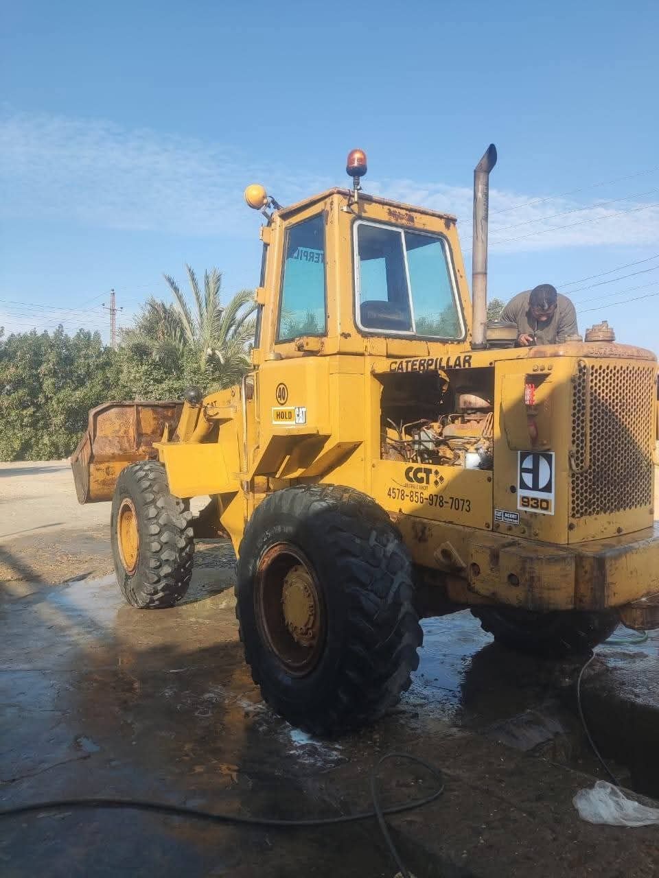Caterpillar loader for sale in Egypt, Caterpillar 40, model 1984, located in Giza. The best site for selling heavy equipment in Egypt.