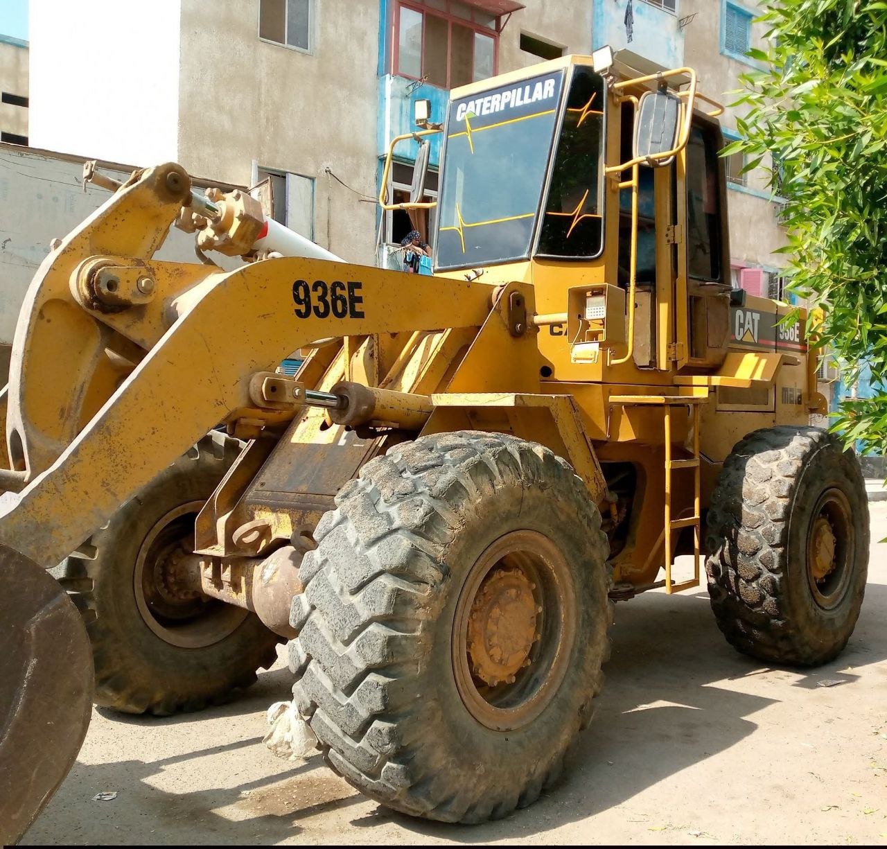 Caterpillar loader for sale in Egypt, Caterpillar 936E, 1990 model, located in Giza. The best site for selling heavy equipment in Egypt.
