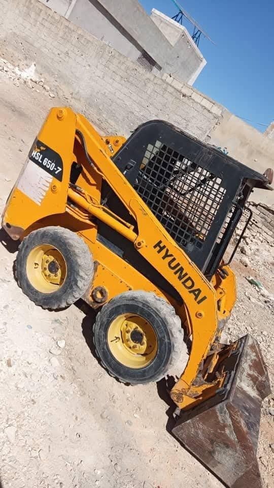 بوبكات هيونداي للبيع في مصر، هيونداي 650 موديل 2006 تصدير من اوروبا الى مصر، افضل موقع لبيع المعدات الثقيلة في مصر