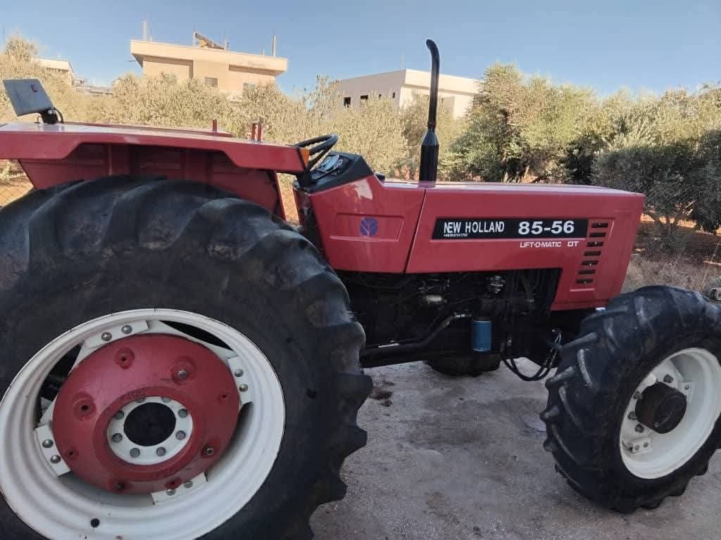 New Holland tractor for sale in Egypt, New Holland 85 model 2004 exported from Europe to Egypt, the best site for selling heavy equipment in Egypt