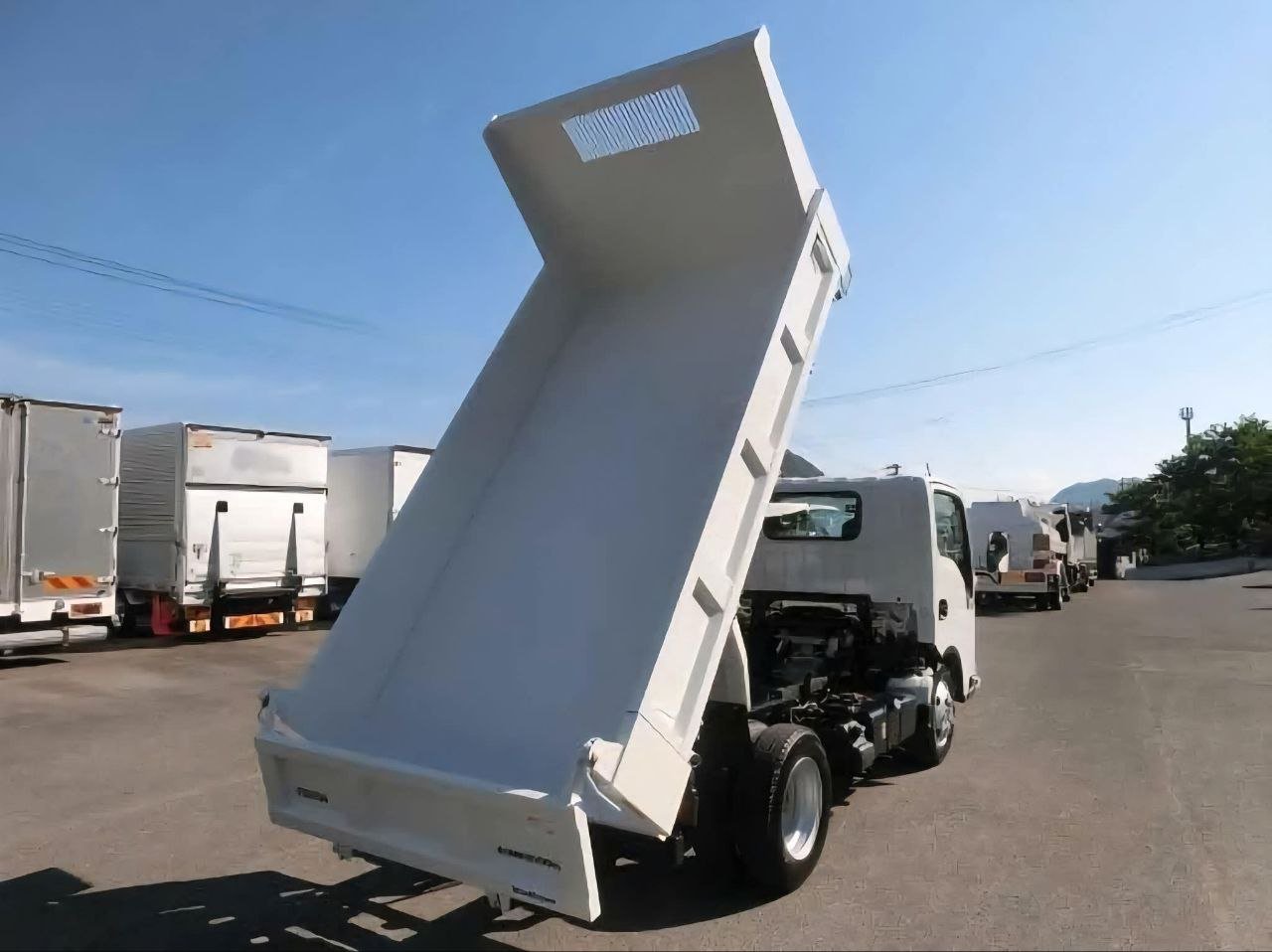 Mazda truck for sale in Egypt, Mazda 160 model 2012 located in Mansoura, the best site for selling trucks and heavy equipment in Egypt