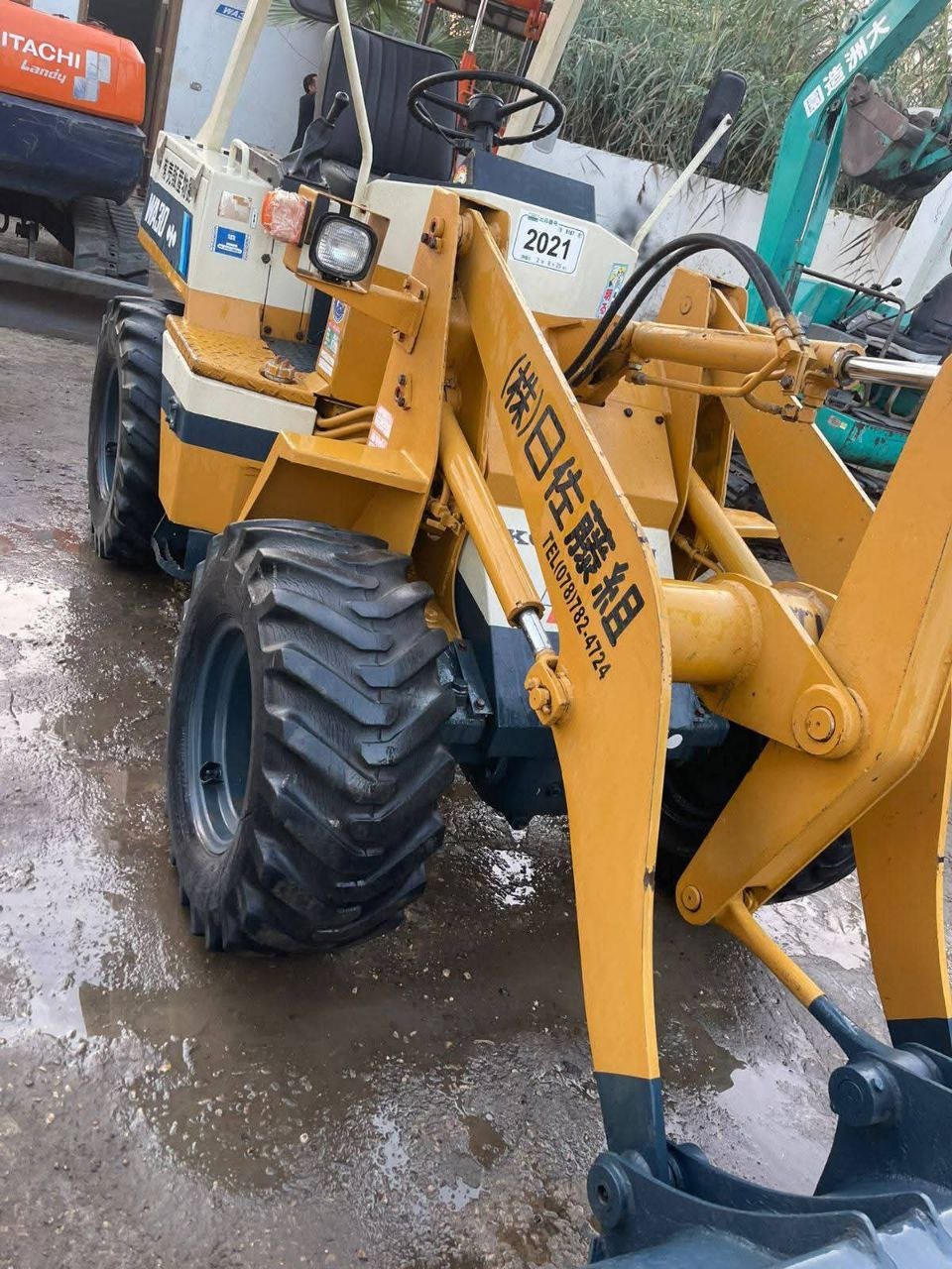 لودر كوماتسو للبيع في مصر,  كوماتسو 30 موديل 2002 تواجد الجيزة, أفضل موقع لبيع الشاحنات والمعدات الثقيلة في مصر