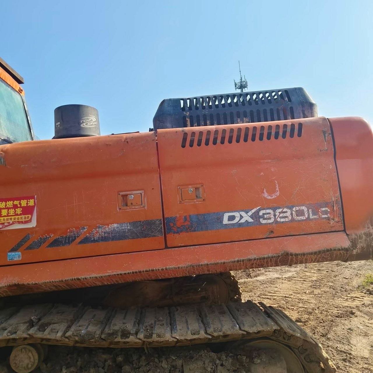 Doosan excavator for sale in Egypt, Doosan DX380 model 2010 available in Giza, the best site for selling trucks and heavy equipment in Egypt