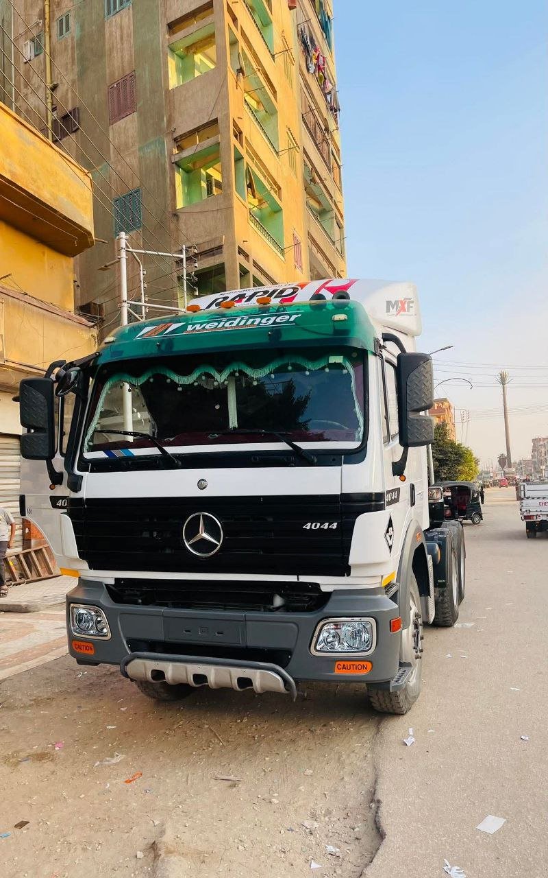 Mercedes truck for sale in Egypt, Mercedes 4044, 2004 model, located in Mansoura. The best site for selling trucks and heavy equipment in Egypt.