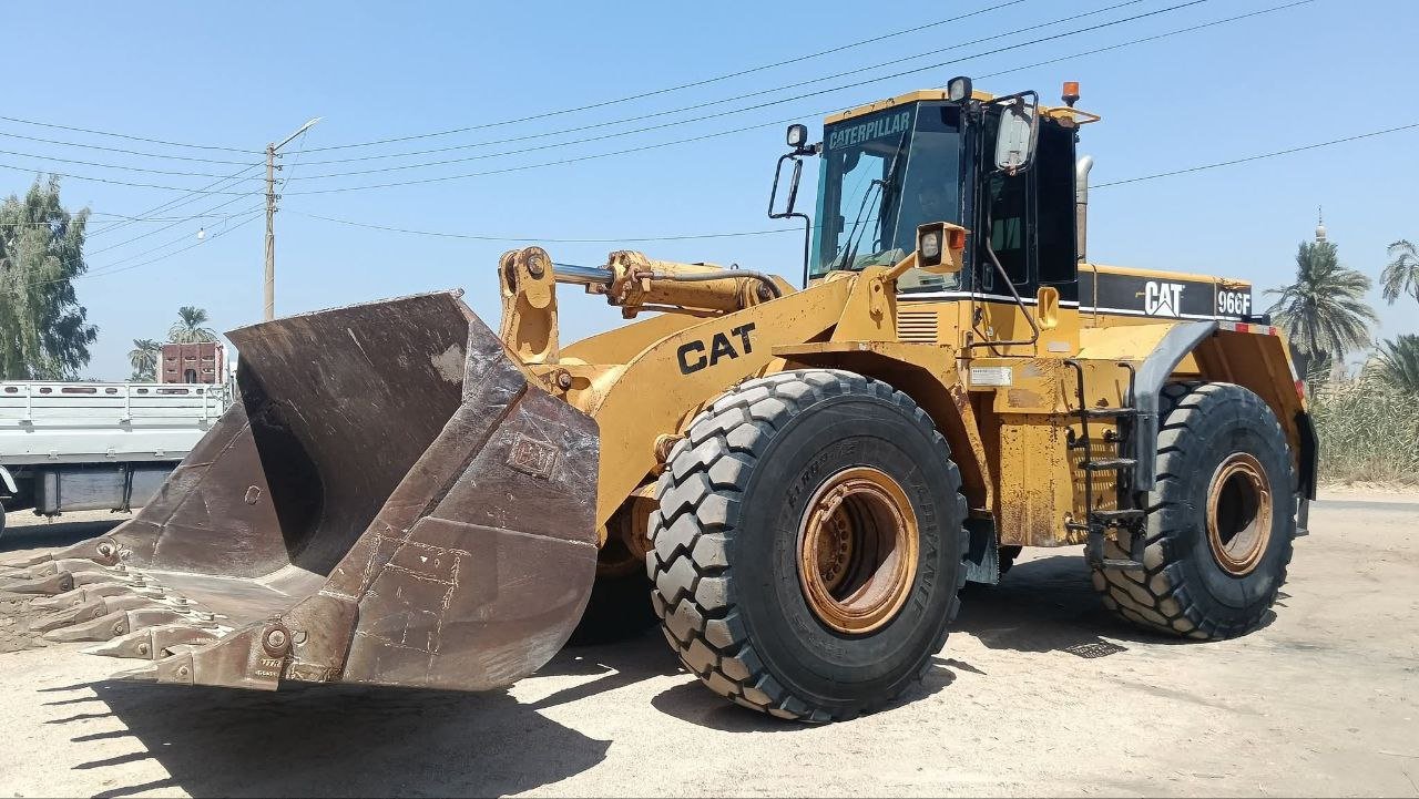 Caterpillar loader for sale in Egypt, Caterpillar 936 model 1994 located in Cairo, the best site for selling trucks and heavy equipment in Egypt