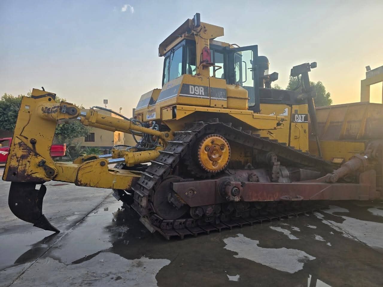 بلدوزر كاتيربلر للبيع في مصر,  كاتيربلر D9R موديل 2012 تواجد المنصورة, أفضل موقع لبيع الشاحنات والمعدات الثقيلة في مصر