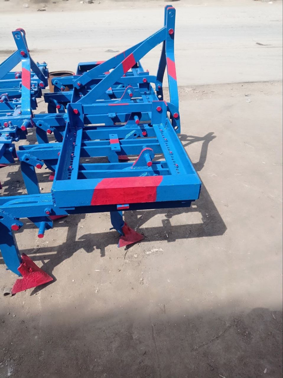 كلفتور للبيع في مصر,  كلفتور 9 زنود موديل 2003 تواجد المنصورة, أفضل موقع لبيع الشاحنات والمعدات الثقيلة في مصر