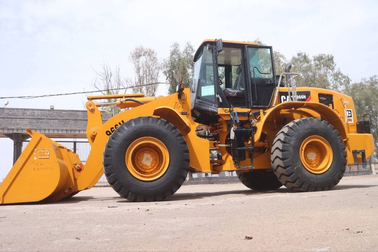 Caterpillar loader for sale in Port Said, Caterpillar 966H model 1998 available in Por Said, the best site for selling trucks and heavy equipment in Egypt