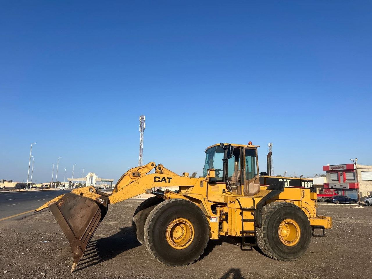 لودر كاتيربلر للبيع في أسيوط, كاتيربلر 966F 1997  تواجد أسيوط, أفضل موقع لبيع الشاحنات والمعدات الثقيلة في مصر