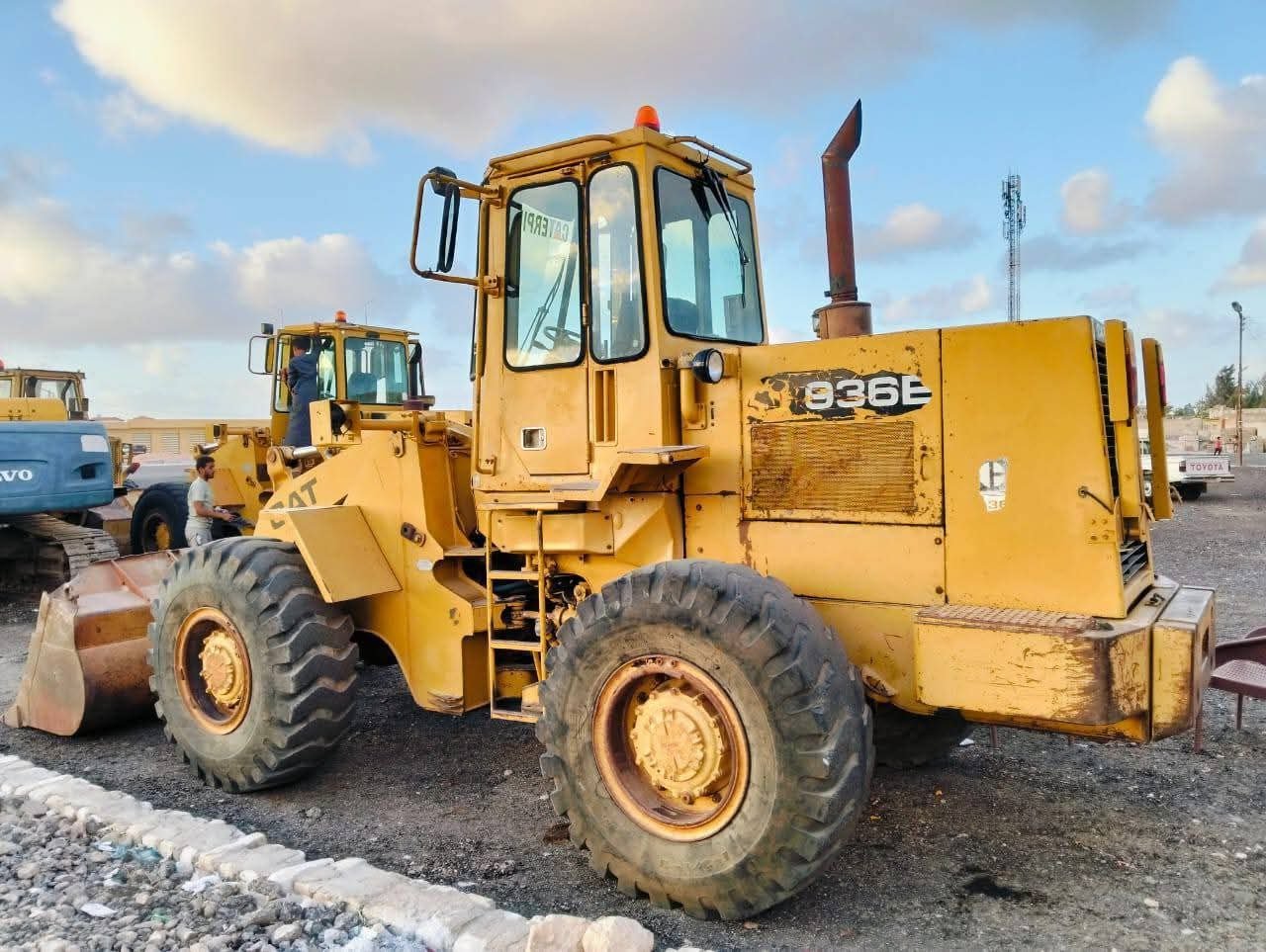Caterpillar loader for sale in Assiut, Caterpillar 936E model 1987 available in Assiut, the best site for selling trucks and heavy equipment in Egypt