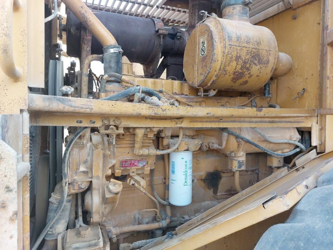 لودر كاتيربيلر للبيع في دمياط, كاتيربيلر 936 موديل 1996 تواجد دمياط, أفضل موقع لبيع الشاحنات والمعدات الثقيلة في مصر