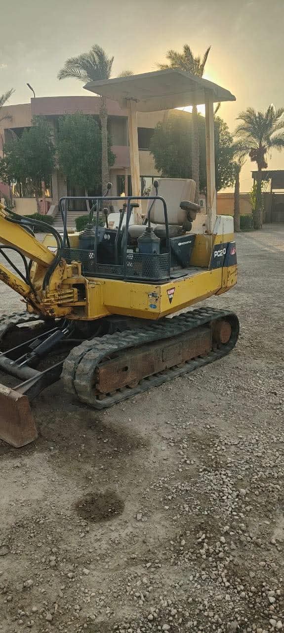حفار كوماتسو للبيع في العريش, كوماتسو 20 موديل 2002 تواجد العريش, أفضل موقع لبيع الشاحنات والمعدات الثقيلة في مصر