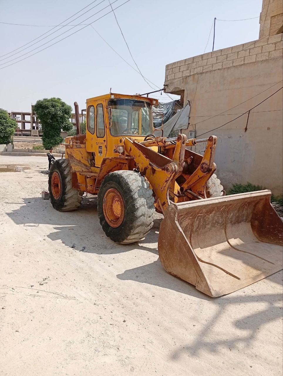 Volvo loader for sale in Tanta, Volvo 846 model 2002 available in Tanta, the best site for selling trucks and heavy equipment in Egypt