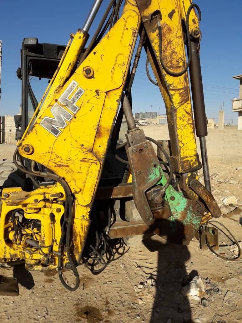 MF loader for sale in Alexandria, MF 40 model 1996 located in Alexandria, the best site for selling trucks and heavy equipment in Egypt