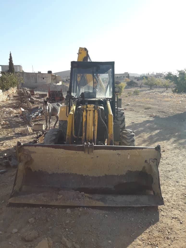 MF loader for sale in Alexandria, MF 40 model 1996 located in Alexandria, the best site for selling trucks and heavy equipment in Egypt
