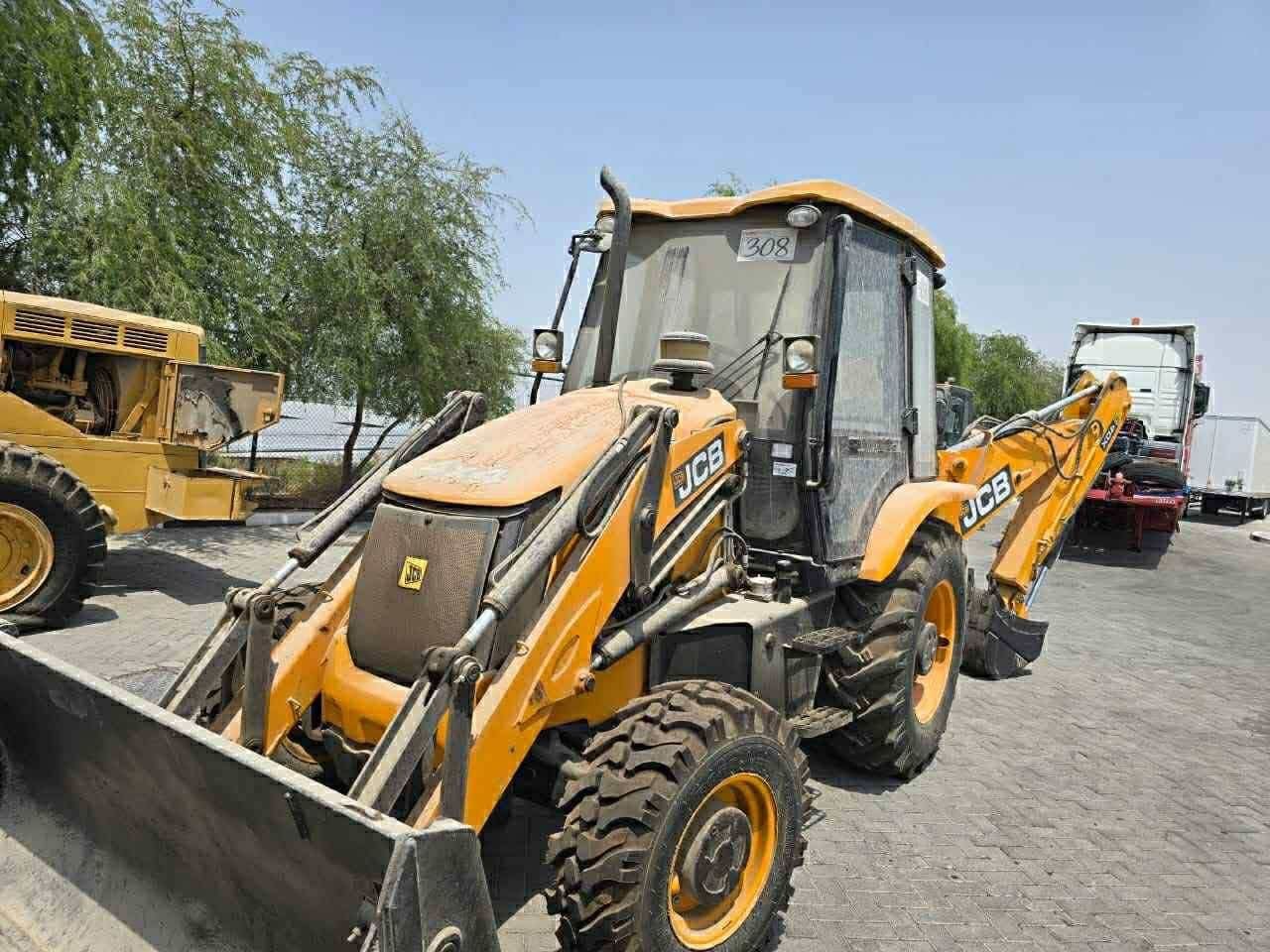 JCB loader for sale in Alexandria, JCB 70 model 2014 available in Alexandria, the best site for selling trucks and heavy equipment in Egypt