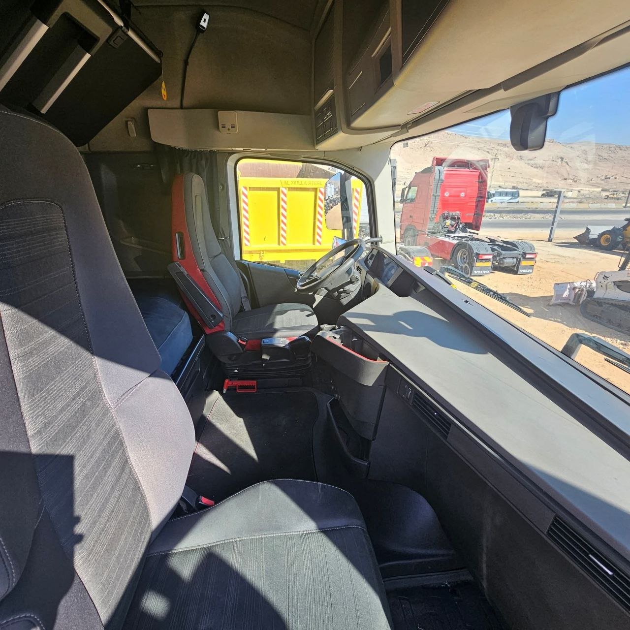 راس شاحنة FH للبيع في الإسكندرية, FH 420 موديل 2010 تواجد الإسكندرية, أفضل موقع لبيع الشاحنات والمعدات الثقيلة في مصر