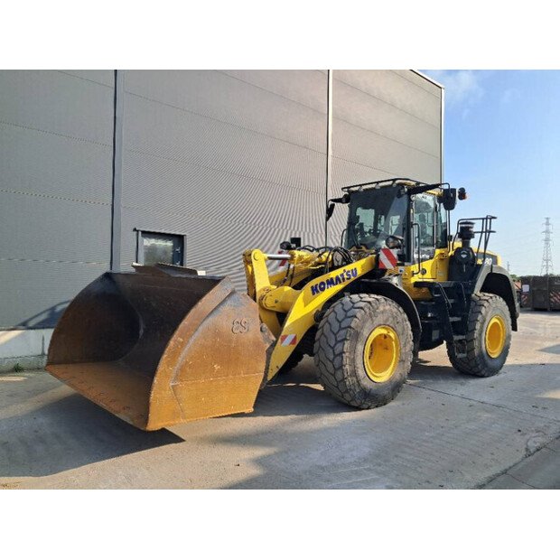 لودرKomatsu WA380-8E0 للبيع, Komatsu WA380-8E0 موديل 2021 استيراد من اوروبا, أفضل موقع لبيع الشاحنات والمعدات الثقيلة في مصر