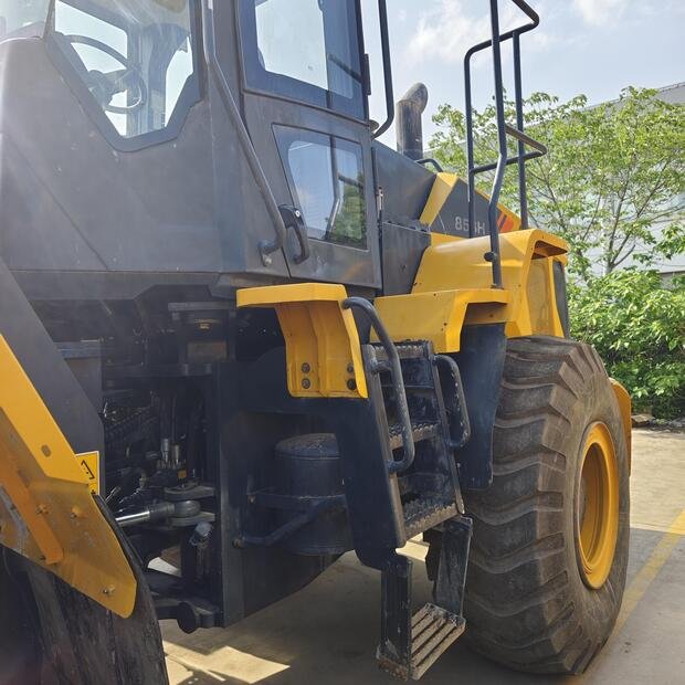 LiuGong CLG856H Loader for sale, 2023 model LiuGong CLG856H imported from Europe, the best website for selling trucks and heavy equipment in Egypt