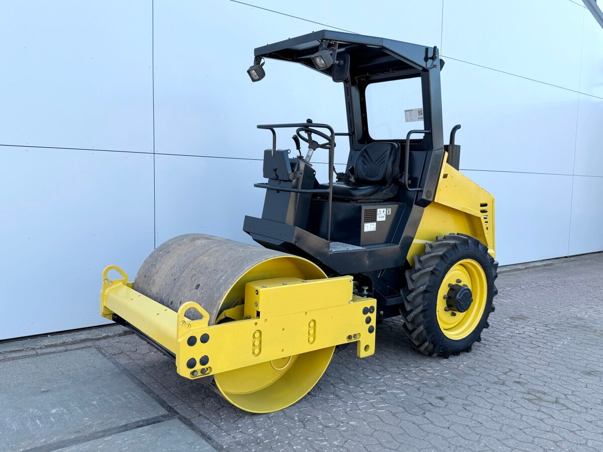 هراسة Bomag BW124DH-3 للبيع, بوبكات Bomag BW124DH-3 موديل 1999 استيراد من اوروبا, أفضل موقع لبيع الشاحنات والمعدات الثقيلة في مصر