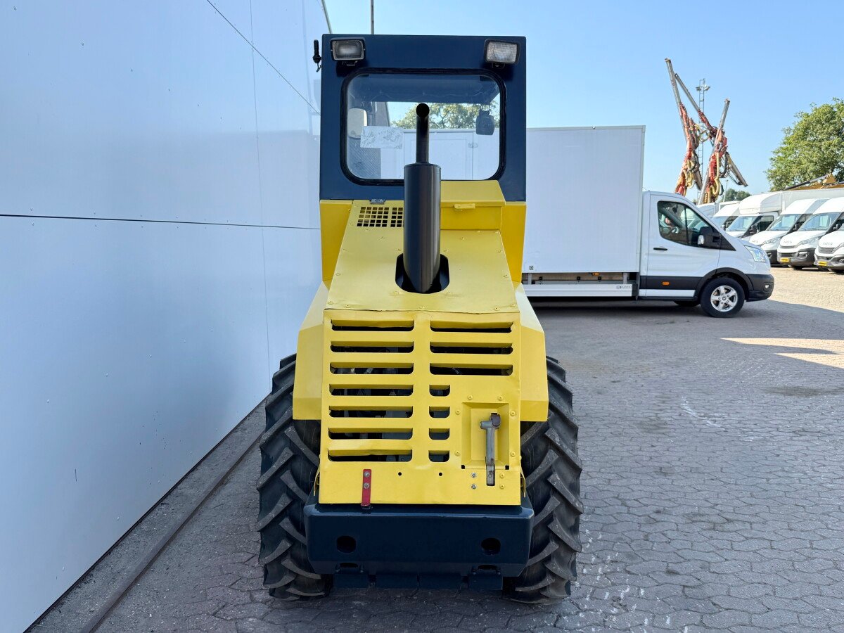 هراسة Bomag BW124DH-3 للبيع, بوبكات Bomag BW124DH-3 موديل 1999 استيراد من اوروبا, أفضل موقع لبيع الشاحنات والمعدات الثقيلة في مصر