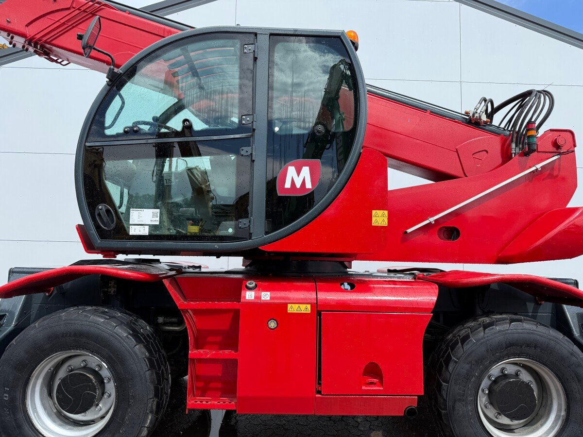 Magni RTH5.21 Telescopic Crane for sale, Magni RTH5.21 model 2014 imported from Europe, the best site for selling trucks and heavy equipment in Egypt