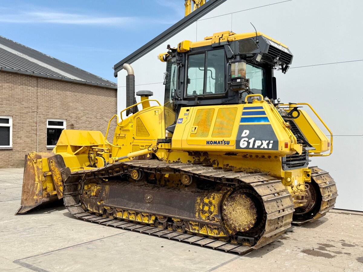 بلدوزر Komatsu D61PXi-24 للبيع, Komatsu D61PXi-24 موديل 2016 استيراد من اوروبا, أفضل موقع لبيع الشاحنات والمعدات الثقيلة في مصر