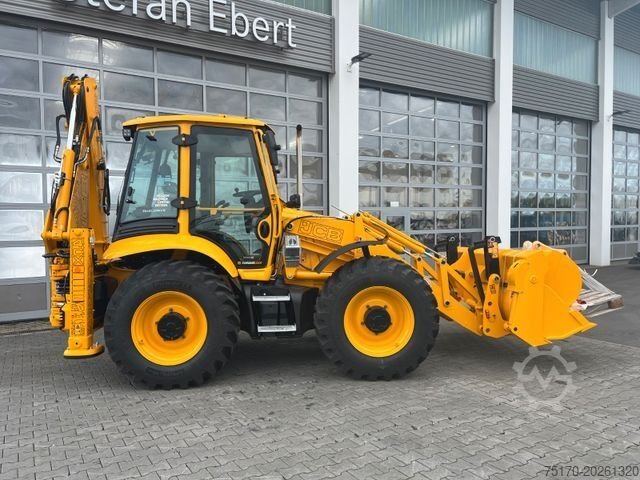 JCB loader for sale, JCB 4CX model 2001 imported from Europe, the best site for selling trucks and heavy equipment in Egypt