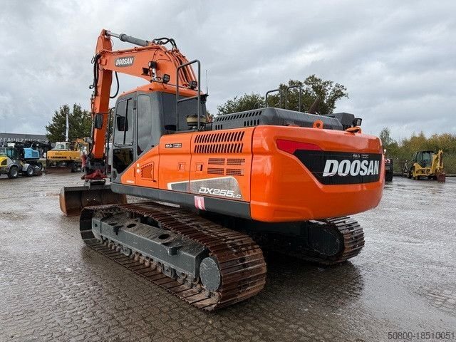 DOOSAN excavator for sale, DOOSAN DX 255 model 2016 imported from Europe, the best site for selling trucks and heavy equipment in Egypt