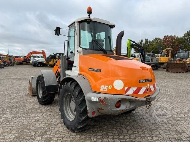 ATLAS loader for sale, ATLAS WA AR95e model 2018 imported from China, the best website for selling trucks and heavy equipment in Egypt