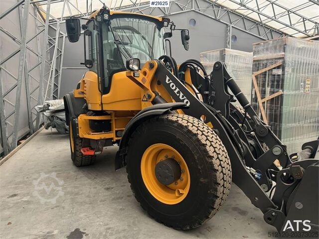 Volvo loader for sale, Volvo L45H model 2022 imported from China, the best site for selling trucks and heavy equipment in Egypt
