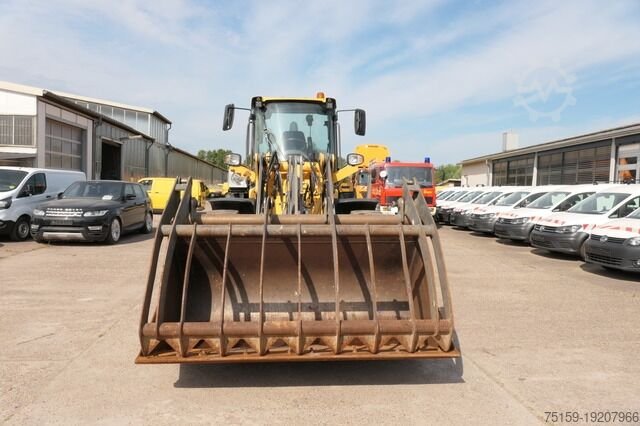 Volvo loader for sale, Volvo L45H model 2017 imported from China, the best site for selling trucks and heavy equipment in Egypt