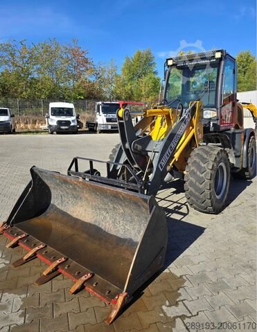 HYTECH loader for sale, HYTECH ZL20 model 2021 imported from China, the best site for selling trucks and heavy equipment in Egypt