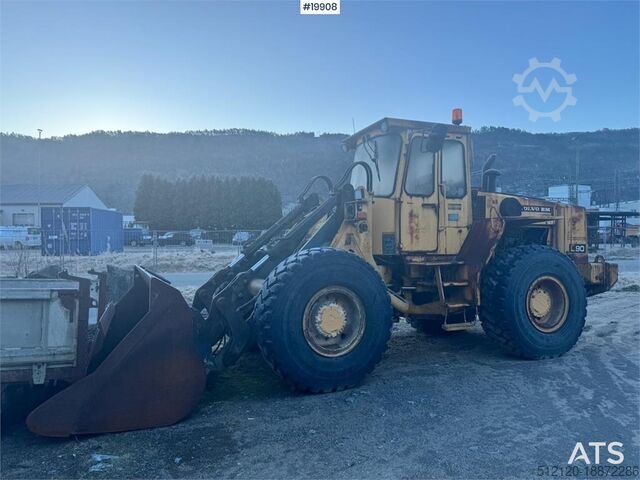 Volvo loader for sale, Volvo L90 model 1987 imported from China, the best site for selling trucks and heavy equipment in Egypt